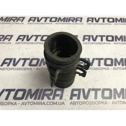 Патрубок системи охолодження Hyundai Santa FE II 2.2 CRDI 2009-2012 256902F000